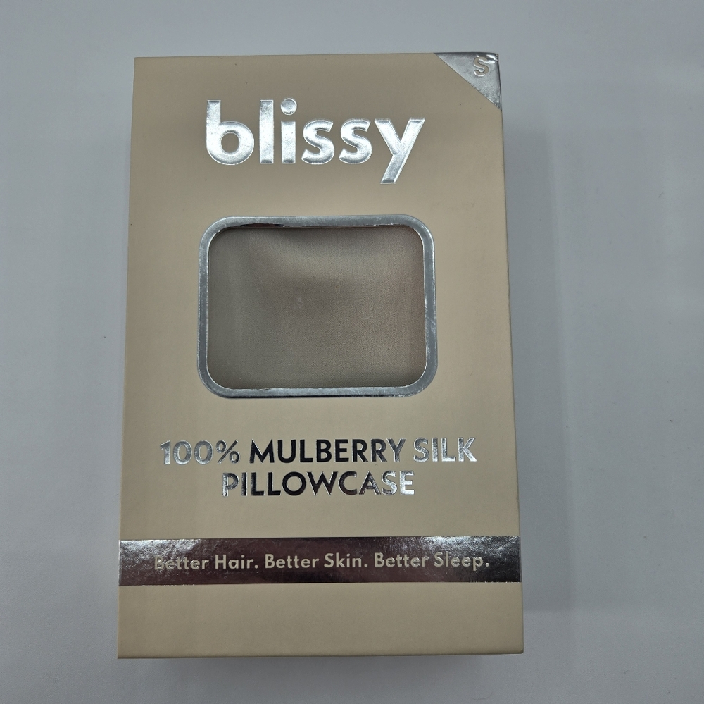 NWT Blissy Mulberry Silk Pillowcase, Natural Beige, Standard/Queen Or King Size - Picture 5 of 9